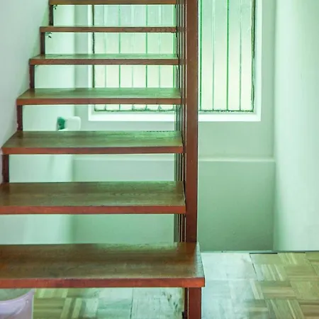Awesome In Balantonalmadi W/ 4 Bedrooms Balatonalmádi
