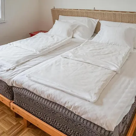 Nyaraló Awesome In Balantonalmadi W/ 4 Bedrooms Balatonalmádi